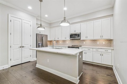 Touwnhouse à vendre à Tampa, Floride: 4 chambres, 224.92 m2 № 1905010 - photo 16