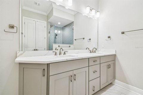 Touwnhouse à vendre à Tampa, Floride: 4 chambres, 224.92 m2 № 1905010 - photo 23