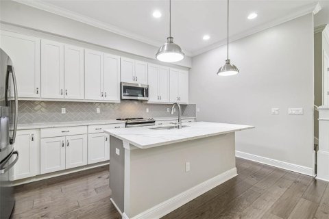 Touwnhouse à vendre à Tampa, Floride: 4 chambres, 224.92 m2 № 1905010 - photo 10