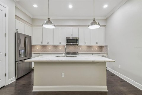 Touwnhouse à vendre à Tampa, Floride: 4 chambres, 224.92 m2 № 1905010 - photo 15