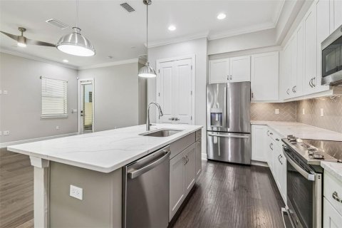 Touwnhouse à vendre à Tampa, Floride: 4 chambres, 224.92 m2 № 1905010 - photo 12