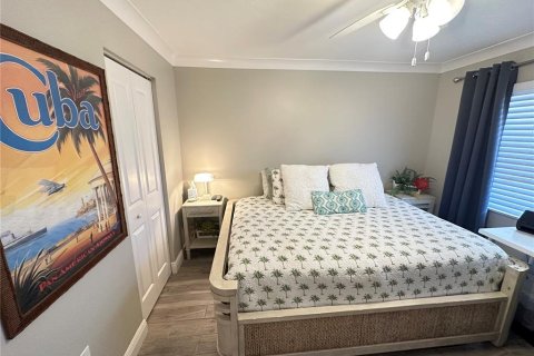 Condo in Saint Petersburg, Florida, 2 bedrooms  № 1559800 - photo 25