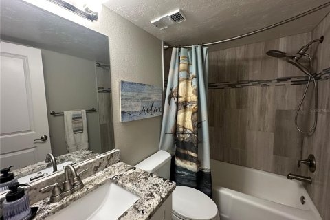 Condo in Saint Petersburg, Florida, 2 bedrooms  № 1559800 - photo 26