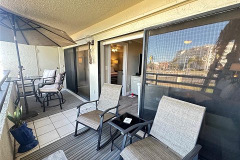 Condo in Saint Petersburg, Florida, 2 bedrooms  № 1559800 - photo 28
