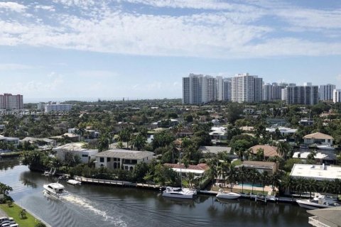 Copropriété à vendre à Hallandale Beach, Floride: 2 chambres, 106.84 m2 № 1960768 - photo 2