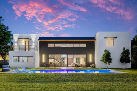 House in Pinecrest, Florida 8 bedrooms, 805.74 sq.m. № 1872220 - photo 2