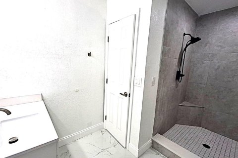 House in Saint Pete Beach, Florida 2 bedrooms, 100.89 sq.m. № 1829364 - photo 28