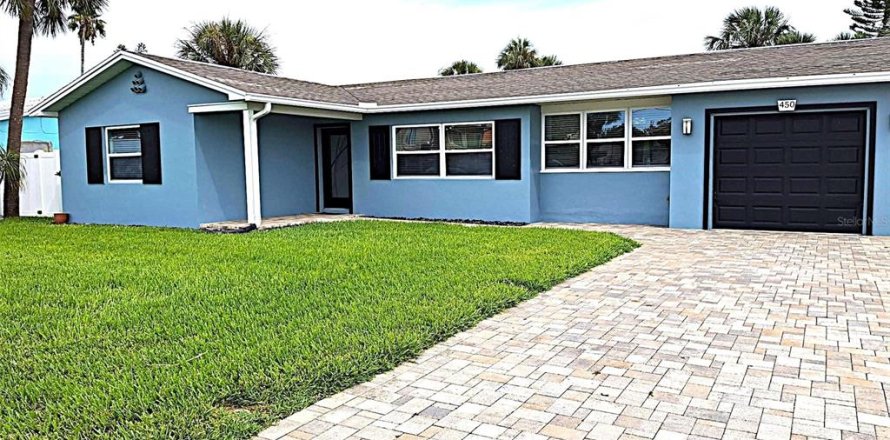 House in Saint Pete Beach, Florida 2 bedrooms, 100.89 sq.m. № 1829364