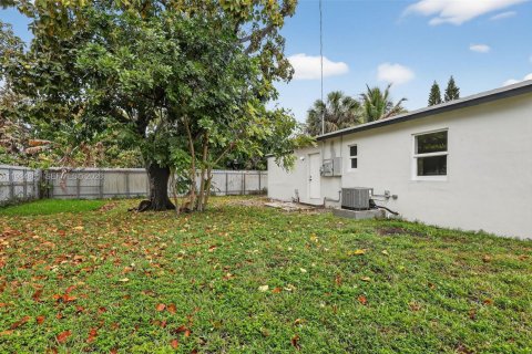 Casa en venta en Miami Gardens, Florida, 2 dormitorios, 90.58 m2 № 2045907 - foto 23