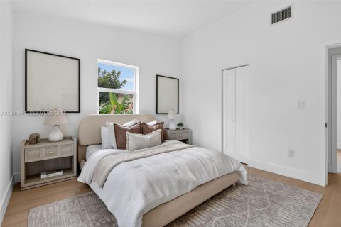 Casa en venta en Miami Gardens, Florida, 2 dormitorios, 90.58 m2 № 2045907 - foto 13