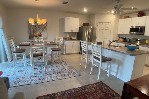 House in Punta Gorda, Florida 4 bedrooms, 171.5 sq.m. № 1803799 - photo 14