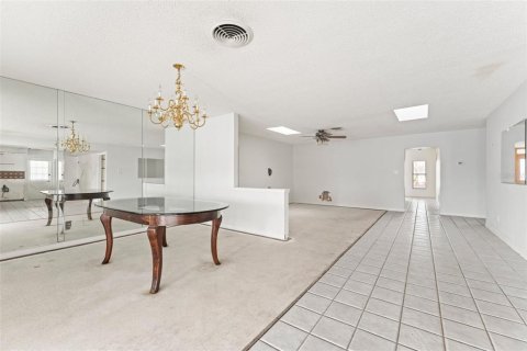 House in Treasure Island, Florida 4 bedrooms, 263.47 sq.m. № 1759709 - photo 16