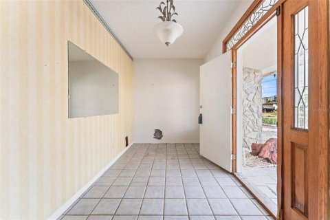 House in Treasure Island, Florida 4 bedrooms, 263.47 sq.m. № 1759709 - photo 13