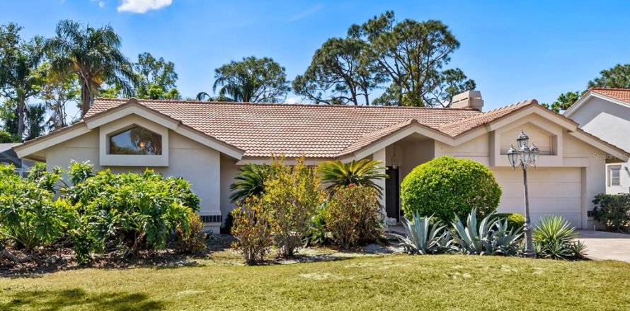 House in Sarasota, Florida 3 bedrooms, 205.87 sq.m. № 1614721