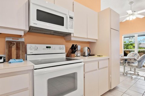 House in Sarasota, Florida 3 bedrooms, 205.87 sq.m. № 1614721 - photo 22