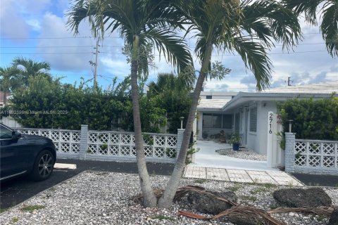 Villa ou maison à louer à Fort Lauderdale, Floride: 338.72 m2 № 1809254 - photo 1