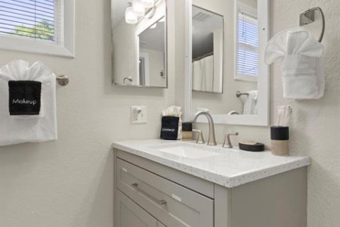 Immobilier commercial à vendre à Tampa, Floride: 4 chambres, 160.26 m2 № 2232584 - photo 30