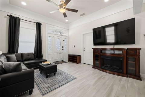 Immobilier commercial à vendre à Tampa, Floride: 4 chambres, 160.26 m2 № 2232584 - photo 10