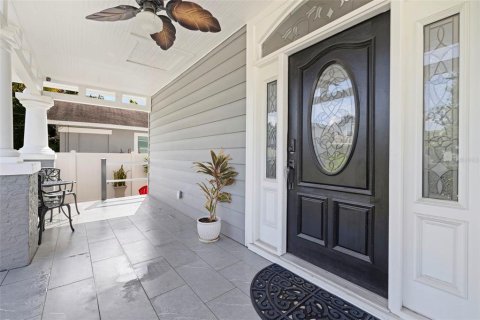 Immobilier commercial à vendre à Tampa, Floride: 4 chambres, 160.26 m2 № 2232584 - photo 4