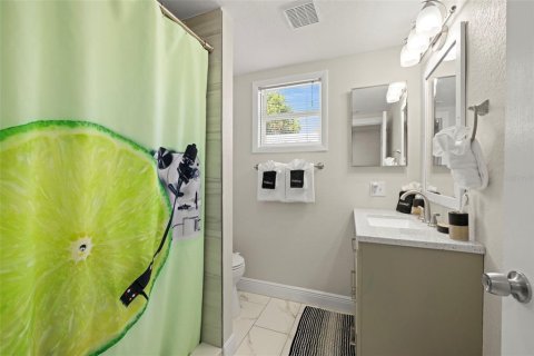 Immobilier commercial à vendre à Tampa, Floride: 4 chambres, 160.26 m2 № 2232584 - photo 26