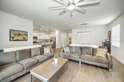 House in Alva, Florida 4 bedrooms, 188.78 sq.m. № 1363132 - photo 9