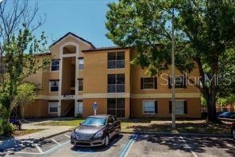 Condominio en alquiler en Orlando, Florida, 3 dormitorios, 110.83 m2 № 1918790 - foto 1