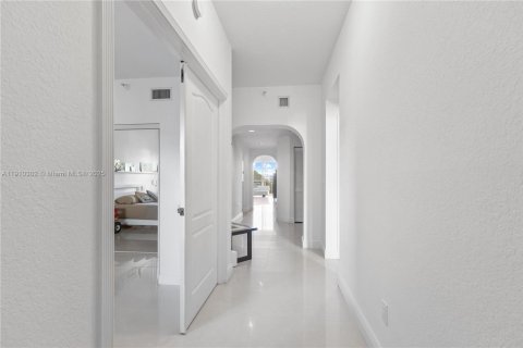 Condominio en alquiler en Doral, Florida, 3 dormitorios, 158.86 m2 № 1967143 - foto 9