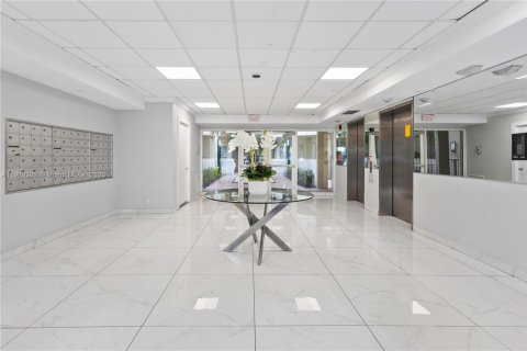 Condominio en alquiler en Doral, Florida, 3 dormitorios, 158.86 m2 № 1967143 - foto 26