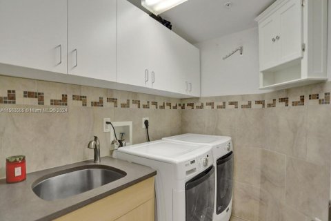 Купить кондоминиум в Авентура, Флорида 4 спальни, 379.04м2, № 1957781 - фото 28