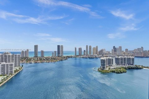 Купить кондоминиум в Авентура, Флорида 4 спальни, 379.04м2, № 1957781 - фото 12