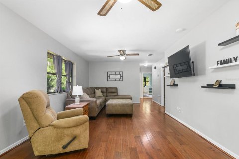 House in High Springs, Florida 2 bedrooms, 107.02 sq.m. № 1644286 - photo 8