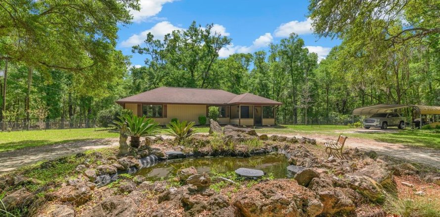 House in High Springs, Florida 2 bedrooms, 107.02 sq.m. № 1644286