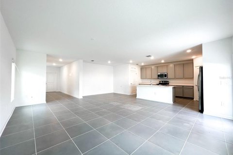 Casa en alquiler en Leesburg, Florida, 5 dormitorios, 205.31 m2 № 1882844 - foto 4