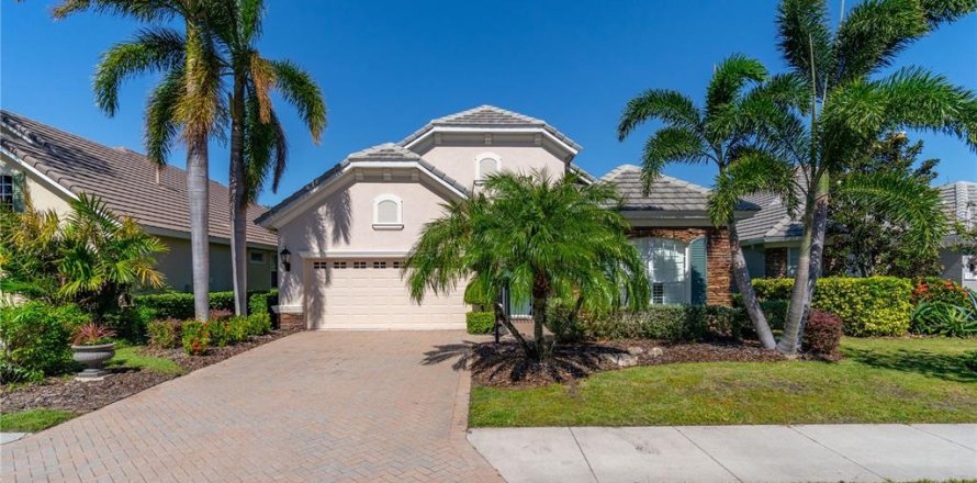 Casa en Bradenton, Florida 2 dormitorios, 207.36 m2 № 1546124