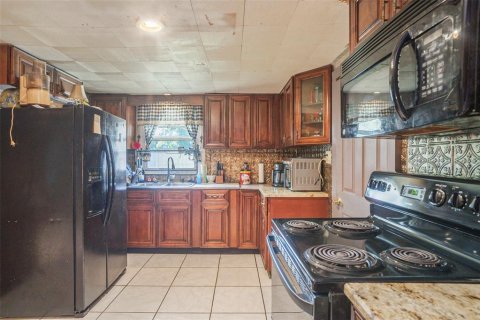 Casa en venta en Zephyrhills, Florida, 2 dormitorios, 95.69 m2 № 1787758 - foto 3