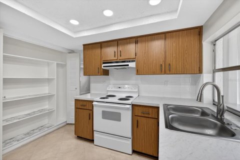 Casa en alquiler en New Port Richey, Florida, 2 dormitorios, 78.04 m2 № 1901146 - foto 15
