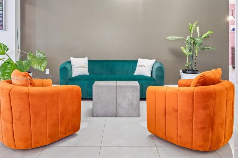 Casa en venta en Miramar, Florida, 4 dormitorios, 211.26 m2 № 1999661 - foto 13