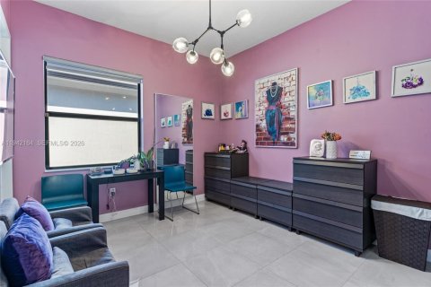 Casa en venta en Miramar, Florida, 4 dormitorios, 211.26 m2 № 1999661 - foto 23