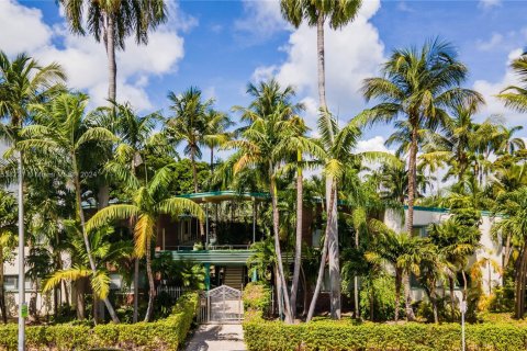 Immobilier commercial à vendre à Miami Beach, Floride № 1959527 - photo 1