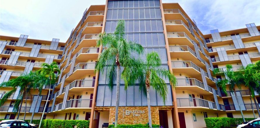 Кондоминиум с 1 спальней в Авентура, Флорида № 2050825