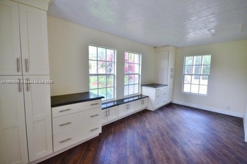 Casa en alquiler en Loxahatchee Groves, Florida, 3 dormitorios, 181.25 m2 № 1920618 - foto 13