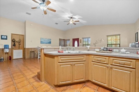 Casa en venta en Moore Haven, Florida, 3 dormitorios, 211.35 m2 № 2244857 - foto 12