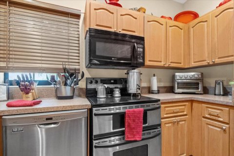 Casa en venta en Moore Haven, Florida, 3 dormitorios, 211.35 m2 № 2244857 - foto 14