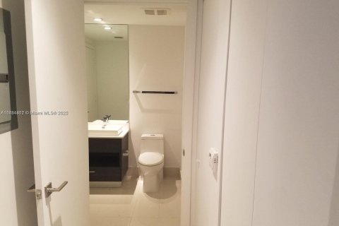 Condominio en venta en Miami, Florida, 1 dormitorio, 50.26 m2 № 2022365 - foto 9