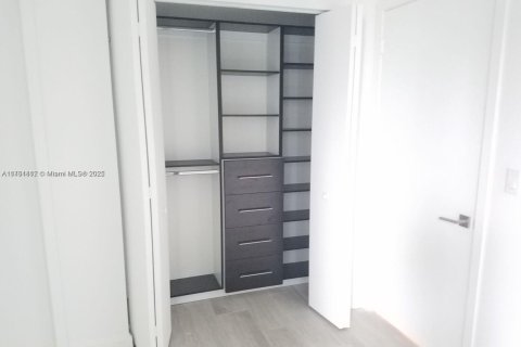 Condominio en venta en Miami, Florida, 1 dormitorio, 50.26 m2 № 2022365 - foto 8