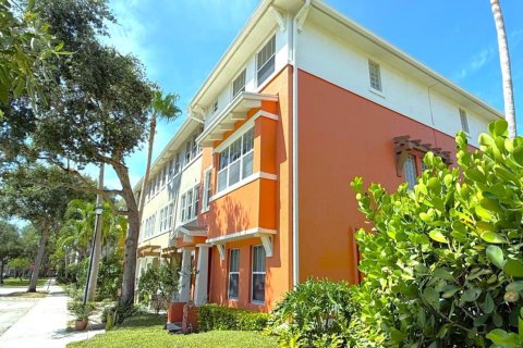 Touwnhouse à vendre à West Palm Beach, Floride: 4 chambres, 205.78 m2 № 2254497 - photo 3