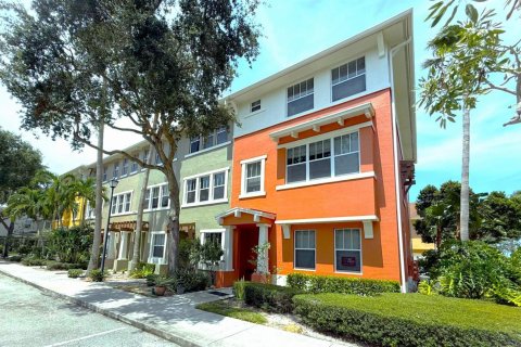 Touwnhouse à vendre à West Palm Beach, Floride: 4 chambres, 205.78 m2 № 2254497 - photo 2