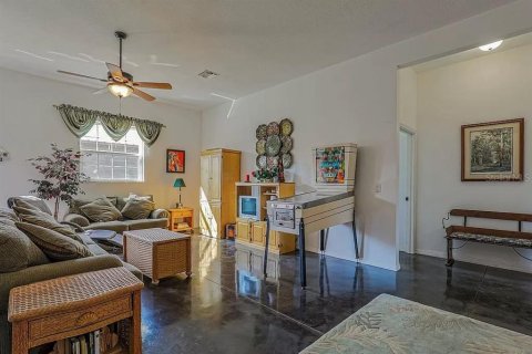 Villa ou maison à vendre à Dade City, Floride: 4 chambres, 185.8 m2 № 1069682 - photo 8