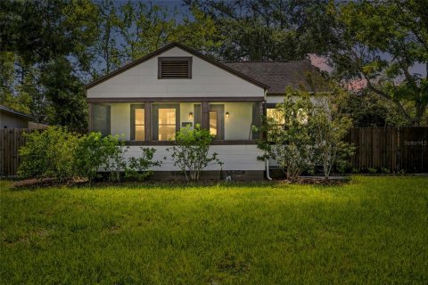 House in Saint Petersburg, Florida 3 bedrooms, 109.44 sq.m. № 2330270 - photo 5