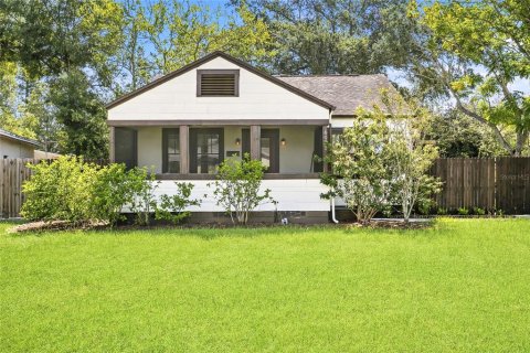 House in Saint Petersburg, Florida 3 bedrooms, 109.44 sq.m. № 2330270